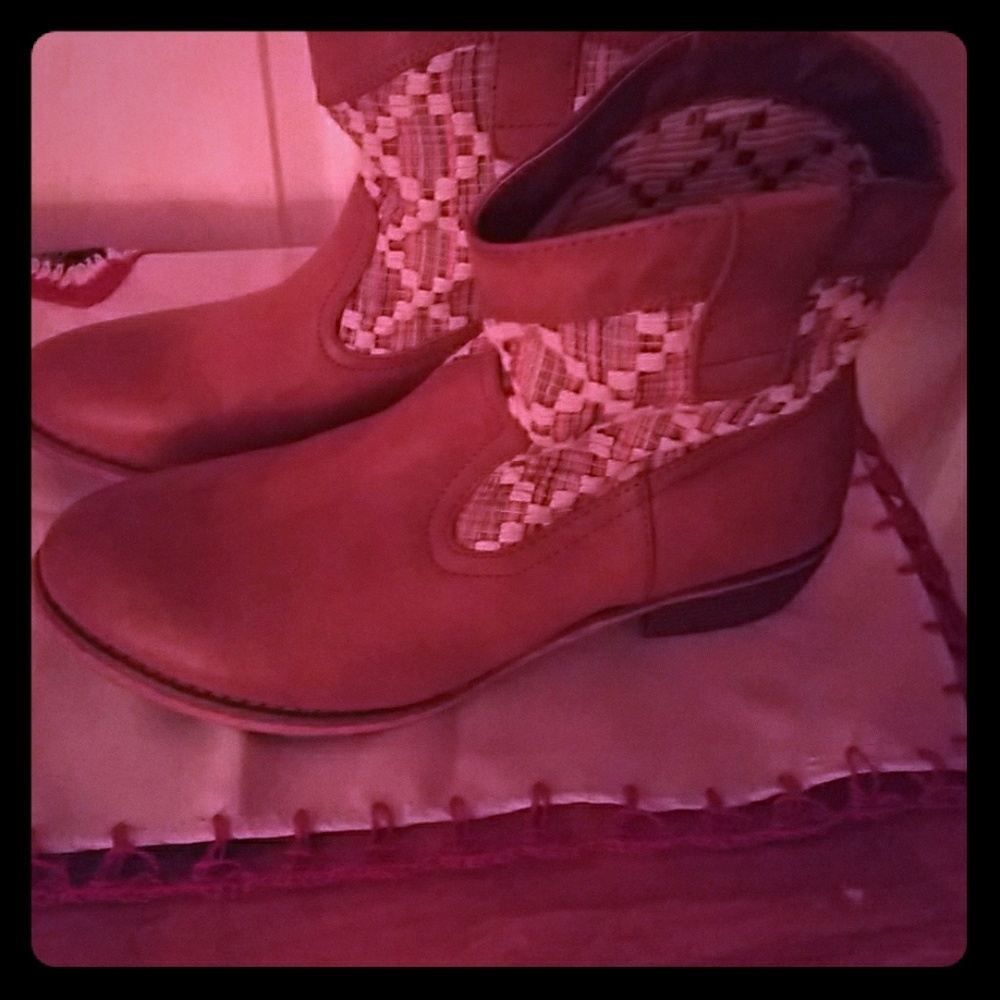 Aeropostale Boots